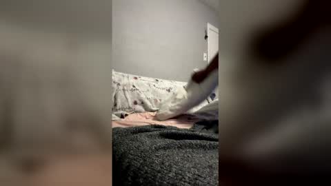 Snapshot of wedashit chatting on 12-17-25, 01:28 WeDaShit Come Vibe with me . online show from 12-17-25, 01:28