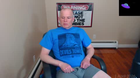 Snapshot of weird_chris chatting on 04-01-26, 11:57 Chris online show from 04-01-26, 11:57