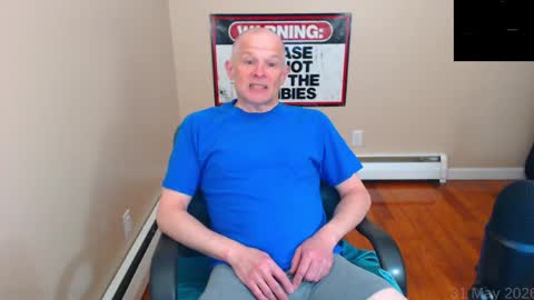 Snapshot of weird_chris chatting on 05-31-26, 04:36 Chris online show from 05-31-26, 04:36