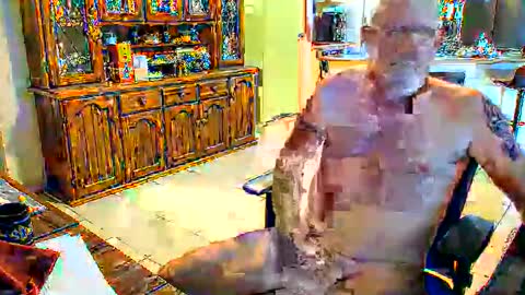 Wellhelloo online show from 05-27-26, 04:53