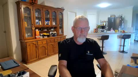 Wellhelloo online show from 06-25-26, 05:34