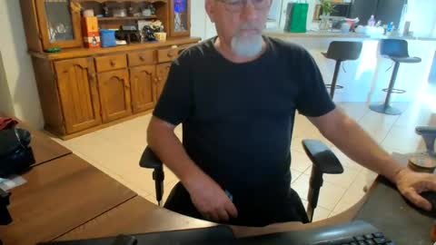 Wellhelloo online show from 07-14-26, 06:07