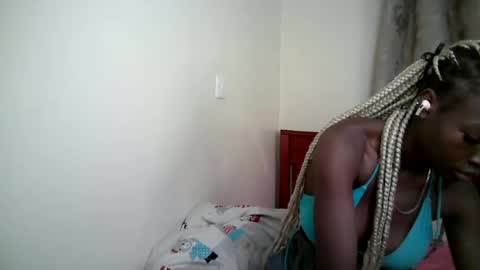 Snapshot of wendy_shancy chatting on 06-19-26, 12:42 shancy online show from 06-19-26, 12:42