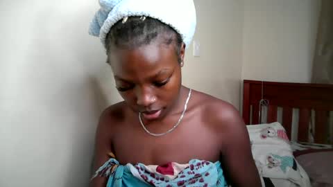 Snapshot of wendy_shancy chatting on 06-24-26, 03:55 shancy online show from 06-24-26, 03:55
