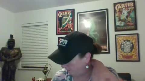 WendyCU online show from 12-27-24, 04:04