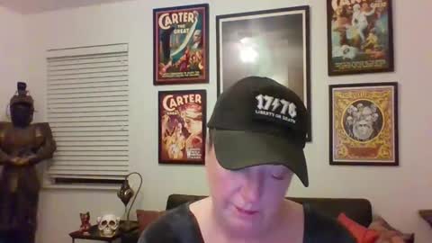 Snapshot of wendycu chatting on 04-20-26, 08:50 WendyCU online show from 04-20-26, 08:50