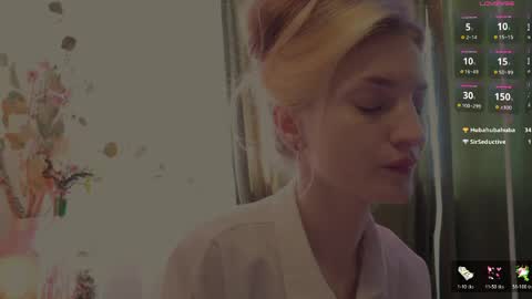 Wendy online show from 04-25-26, 01:14