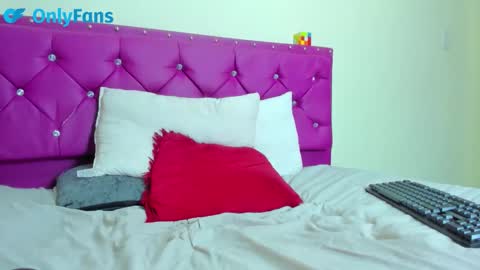 wendyyhot69 online show from 03-10-26, 04:12