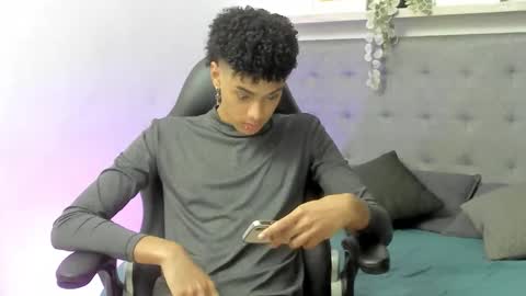 WES online show from 02-05-26, 03:38