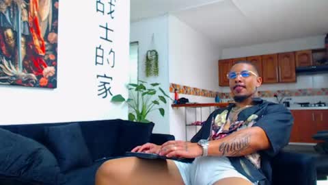 Snapshot of wesleyrogger chatting on 04-19-26, 06:10 Wesley Rogger online show from 04-19-26, 06:10