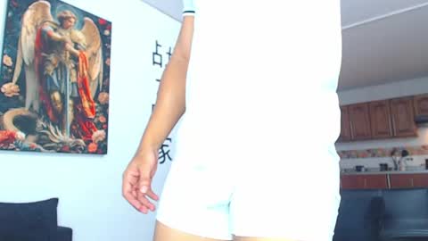 Snapshot of wesleyrogger chatting on 05-19-26, 10:05 Wesley Rogger online show from 05-19-26, 10:05