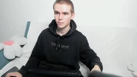 Snapshot of wesleyross chatting on 12-25-24, 08:07 Wes online show from 12-25-24, 08:07