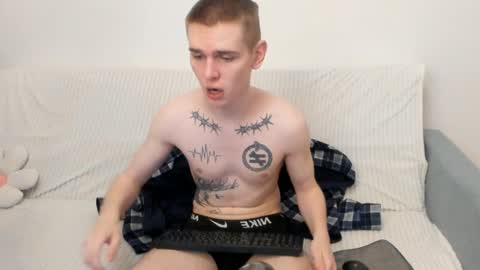 Snapshot of wesleyross chatting on 01-08-25, 08:50 Wes online show from 01-08-25, 08:50