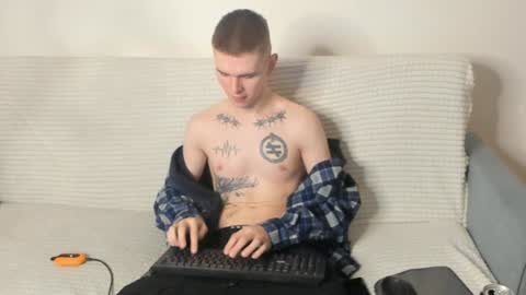 Snapshot of wesleyross chatting on 01-16-25, 02:51 Wes online show from 01-16-25, 02:51