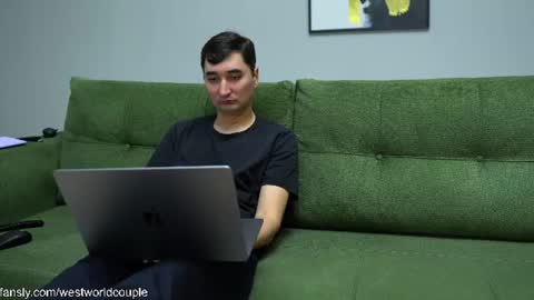 Snapshot of westworldcouple chatting on 07-30-26, 08:02 SILVIA and HUGS ------------ online show from 07-30-26, 08:02
