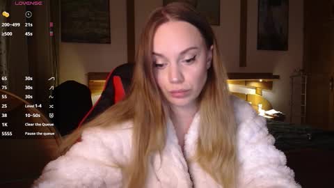 Lana online show from 11-22-25, 09:14