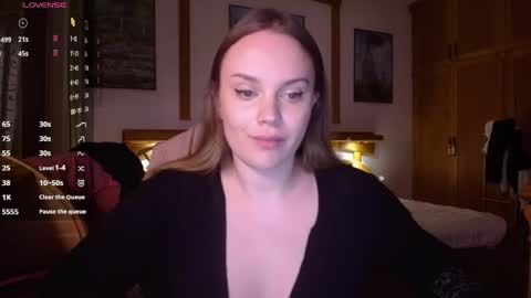 Snapshot of wet_lana chatting on 04-19-26, 07:27 Lana online show from 04-19-26, 07:27