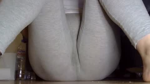 wet_pants2022 online show from 01-09-26, 09:05