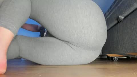 wet_pants2022 online show from 05-27-26, 09:56