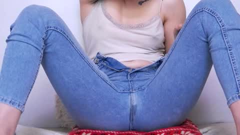Beatrice Moan from LovenseWet from Tip MenuOpen for Private online show from 02-11-26, 11:10