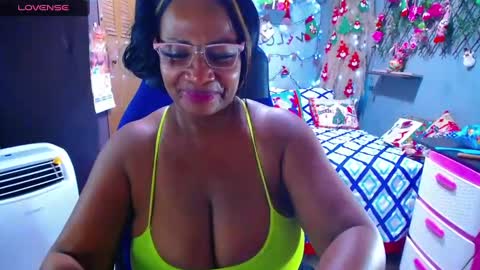 Snapshot of wethotass chatting on 12-20-24, 10:16 gina online show from 12-20-24, 10:16