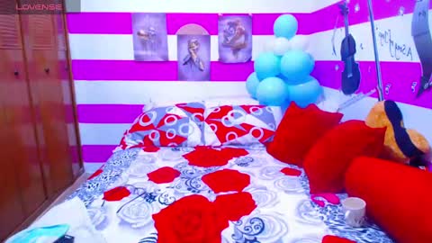 Snapshot of wethotass chatting on 03-08-25, 05:17 gina online show from 03-08-25, 05:17