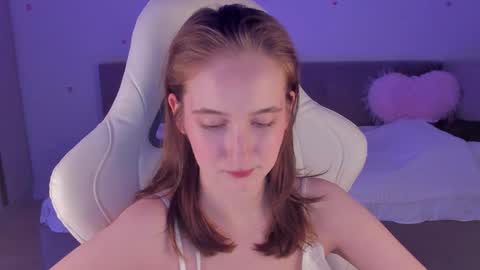 Sofia online show from 10-24-25, 03:08