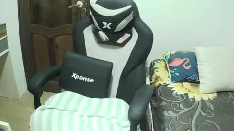 Snapshot of wetlynpussy4u chatting on 09-20-25, 04:30 Lyns online show from 09-20-25, 04:30