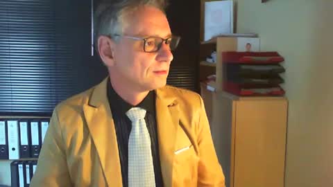 Franz online show from 02-19-25, 02:44