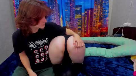 Snapshot of wettee_foxs chatting on 09-19-25, 12:06 wettee_foxs online show from 09-19-25, 12:06