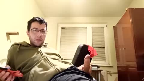 Snapshot of whatwouldyouliketosee chatting on 12-22-24, 10:47 stoffy online show from 12-22-24, 10:47