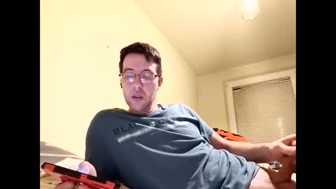 Snapshot of whatwouldyouliketosee chatting on 12-25-24, 09:54 stoffy online show from 12-25-24, 09:54