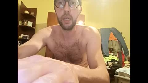 Snapshot of whatwouldyouliketosee chatting on 10-18-25, 10:32 stoffy online show from 10-18-25, 10:32