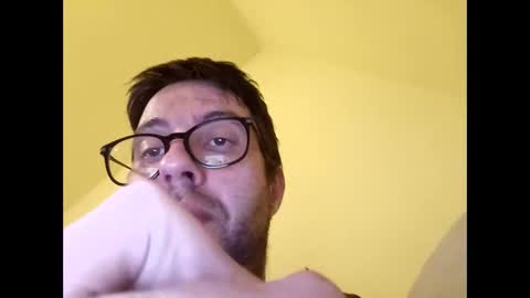 Snapshot of whatwouldyouliketosee chatting on 10-26-25, 03:01 stoffy online show from 10-26-25, 03:01