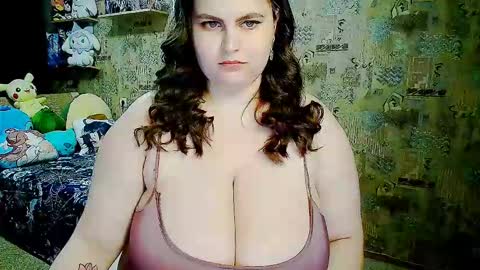 whisperinthedarkk online show from 11-25-25, 08:42