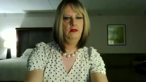 Snapshot of whisperlace chatting on 01-03-25, 06:44 Whisper online show from 01-03-25, 06:44