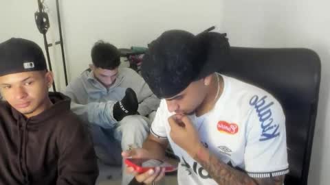 white online show from 06-02-26, 05:53