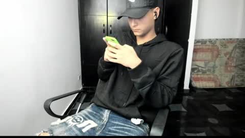 white online show from 06-30-26, 04:57