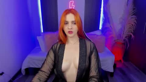 whiteatenea online show from 11-17-25, 04:18