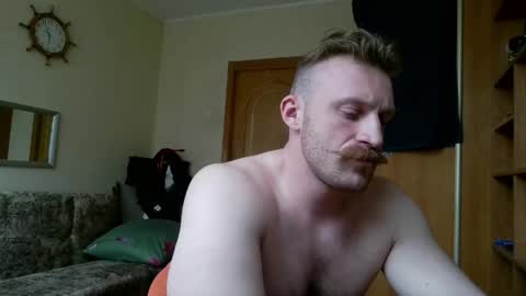 Snapshot of whitebull97 chatting on 05-10-26, 03:06 WhiteBull online show from 05-10-26, 03:06