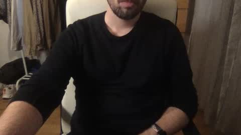 Snapshot of whiteeee_toso chatting on 11-01-25, 01:07 White guyyy online show from 11-01-25, 01:07