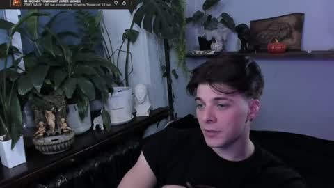 Gus online show from 11-21-25, 09:24