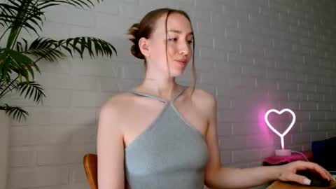 Snapshot of whiteprincessluna chatting on 07-09-26, 12:20 You wont find me here on Saturdays and Sundays online show from 07-09-26, 12:20