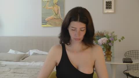 Snapshot of whitequeen888 chatting on 06-22-26, 06:21 White Queen online show from 06-22-26, 06:21
