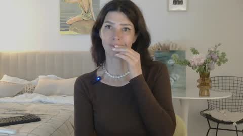 Snapshot of whitequeen888 chatting on 06-22-26, 06:27 White Queen online show from 06-22-26, 06:27