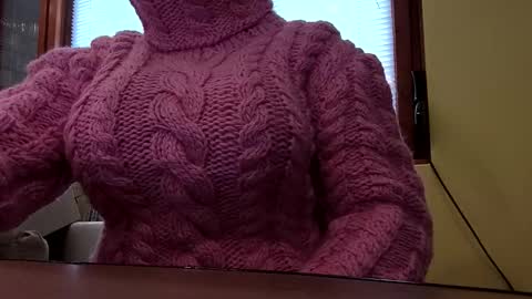 Snapshot of whitesweater chatting on 12-03-25, 07:27 whitesweater online show from 12-03-25, 07:27