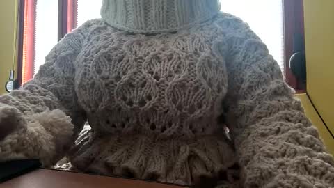 Snapshot of whitesweater chatting on 02-11-26, 07:24 whitesweater online show from 02-11-26, 07:24