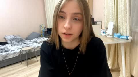 Vicky online show from 04-16-26, 09:39
