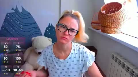 Snapshot of whitneypunnch chatting on 07-07-26, 09:13 whitneypunnch online show from 07-07-26, 09:13