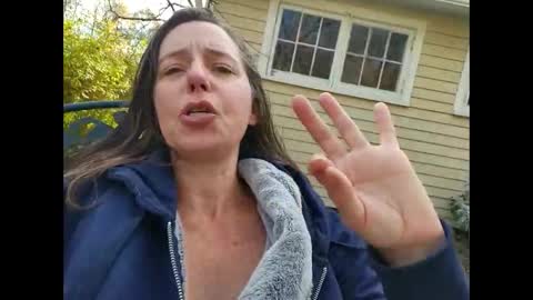 Snapshot of who_is_miss_dior chatting on 10-28-25, 02:31 Miss Dior online show from 10-28-25, 02:31